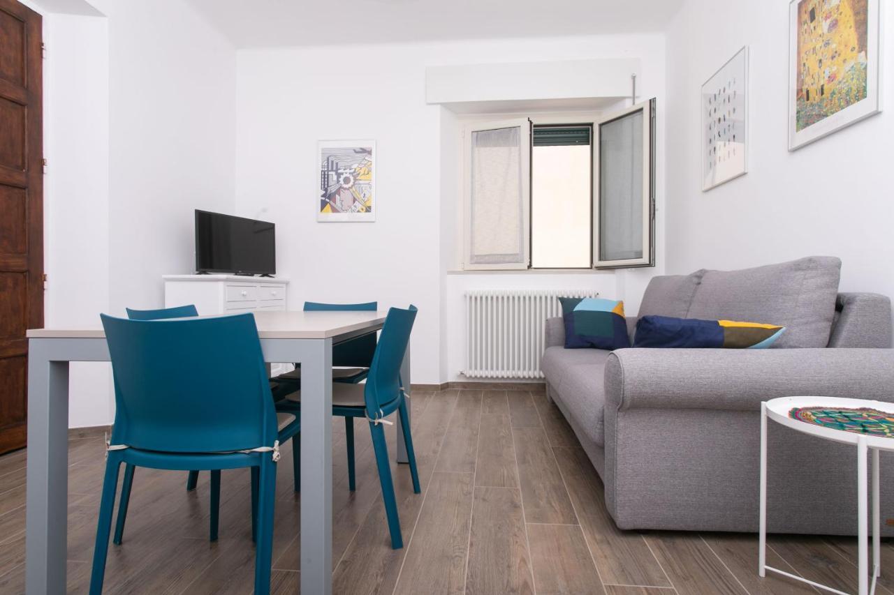 N237 - Numana, Trilocale A 100 Metri Dal Centro Apartment Luaran gambar