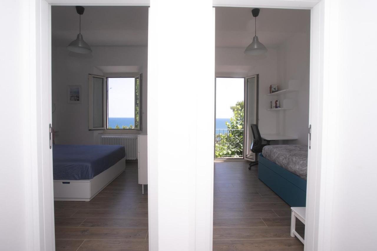 N237 - Numana, Trilocale A 100 Metri Dal Centro Apartment Luaran gambar