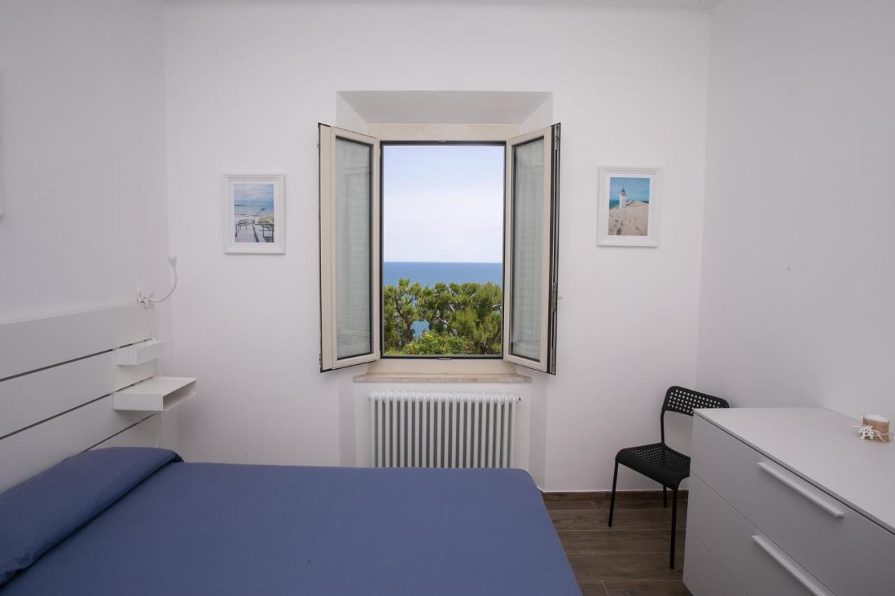N237 - Numana, Trilocale A 100 Metri Dal Centro Apartment Luaran gambar