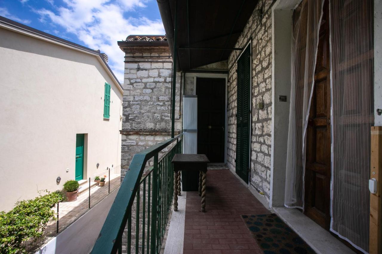 N237 - Numana, Trilocale A 100 Metri Dal Centro Apartment Luaran gambar