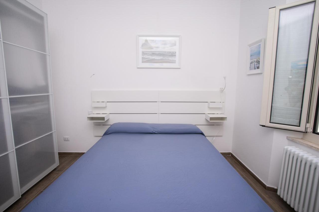 N237 - Numana, Trilocale A 100 Metri Dal Centro Apartment Luaran gambar