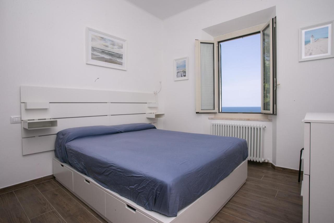 N237 - Numana, Trilocale A 100 Metri Dal Centro Apartment Luaran gambar